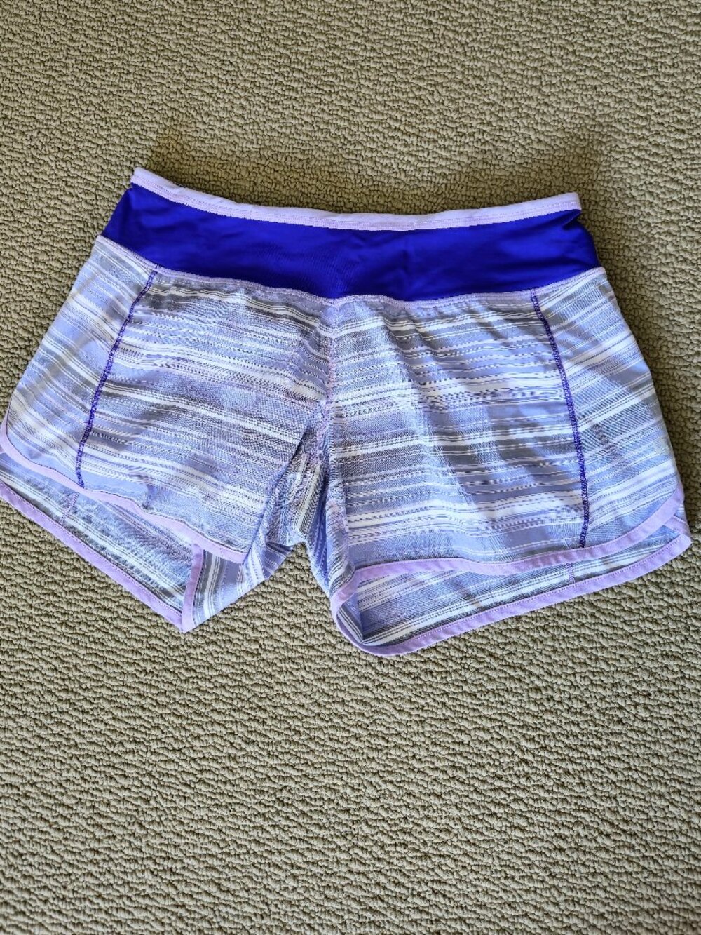 Lululemon Size 4 Women Shorts, EUC